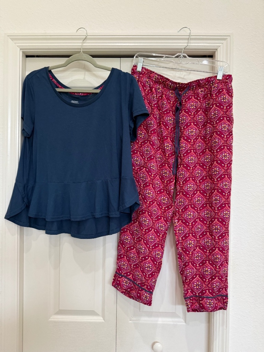 NWOT Gillian & O’Malley pajama set, size medium